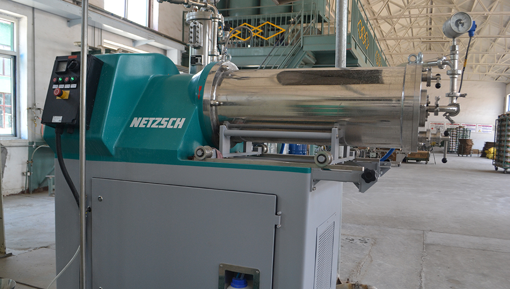 晨虹漆產(chǎn)品實現(xiàn)全線耐馳研磨機(jī)參與研磨！