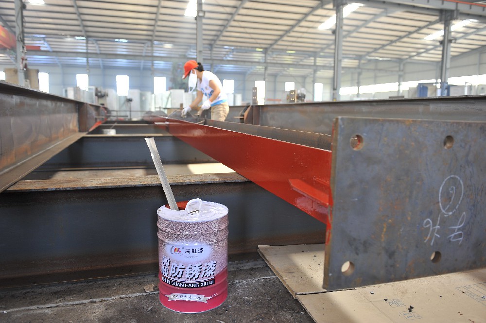 適合鋼結(jié)構(gòu)刷新的醇酸防銹漆：晨虹防銹漆，守護(hù)鋼鐵巨獸的鎧甲