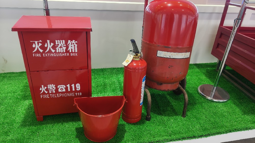 守護(hù)安全防線，晨虹醇酸面漆為公安消防設(shè)備添彩