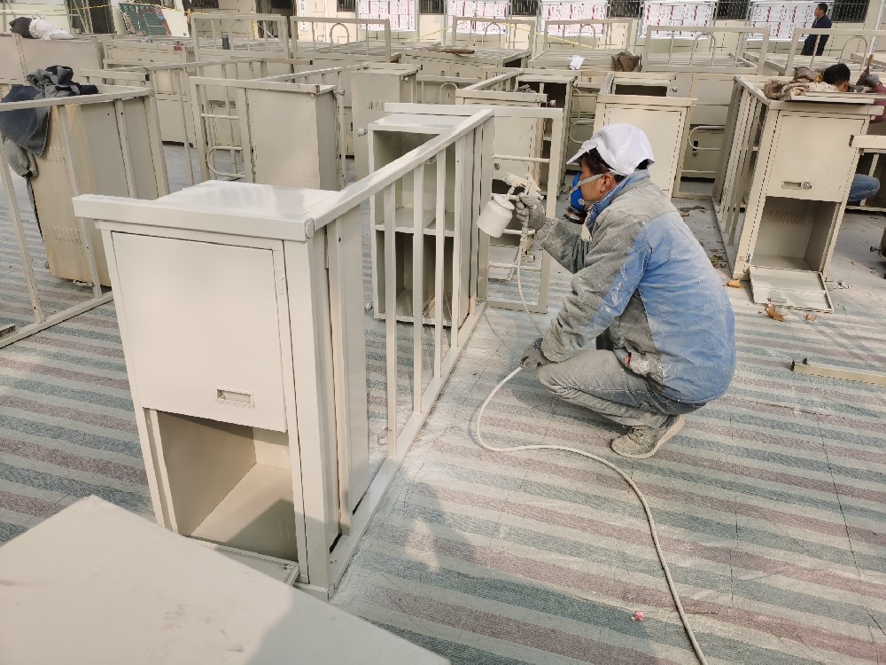 學(xué)校設(shè)施煥新顏：晨虹醇酸改裝汽車漆，打造安全美觀校園環(huán)境